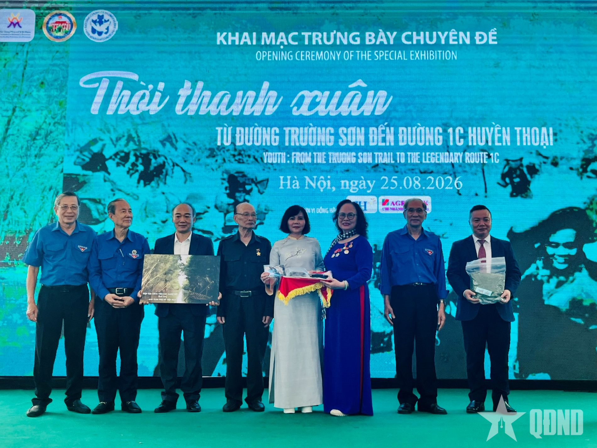 Khai mạc trưng bày “Thời thanh xuân từ Đường Trường Sơn đến Đường 1C huyền thoại”